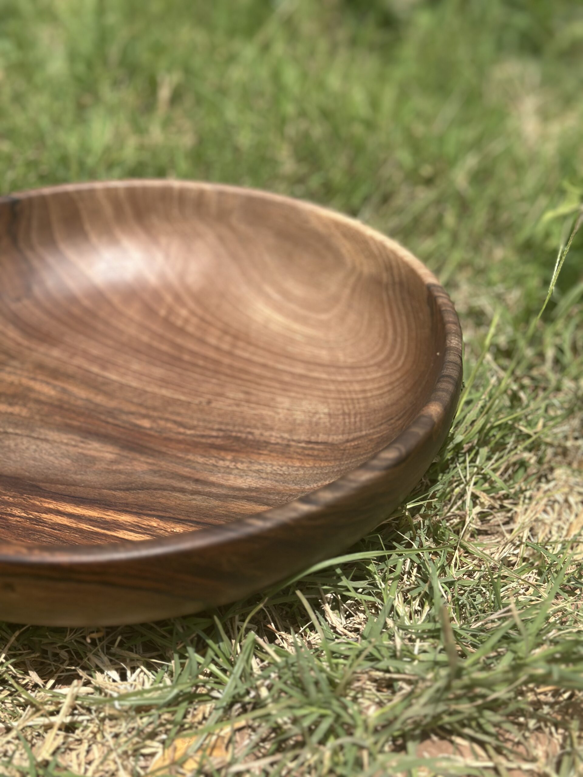 Walnut wood soup plate