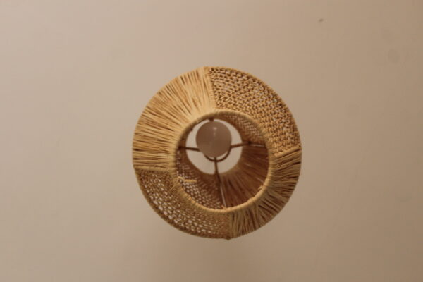 Hand-crafted hanging lamp in raffia - Image 4