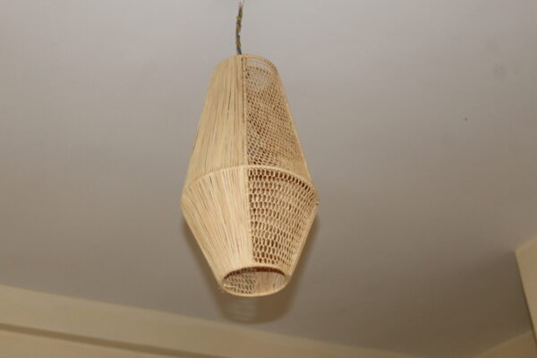 Hand-crafted hanging lamp in raffia - Image 5
