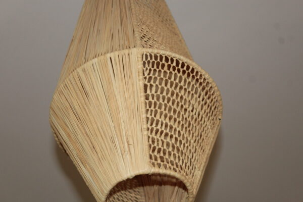 Hand-crafted hanging lamp in raffia - Image 6