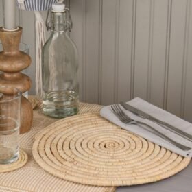 set of two natural raffia placemats p1396 8152 image
