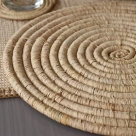 set of two natural raffia placemats p1396 8153 image